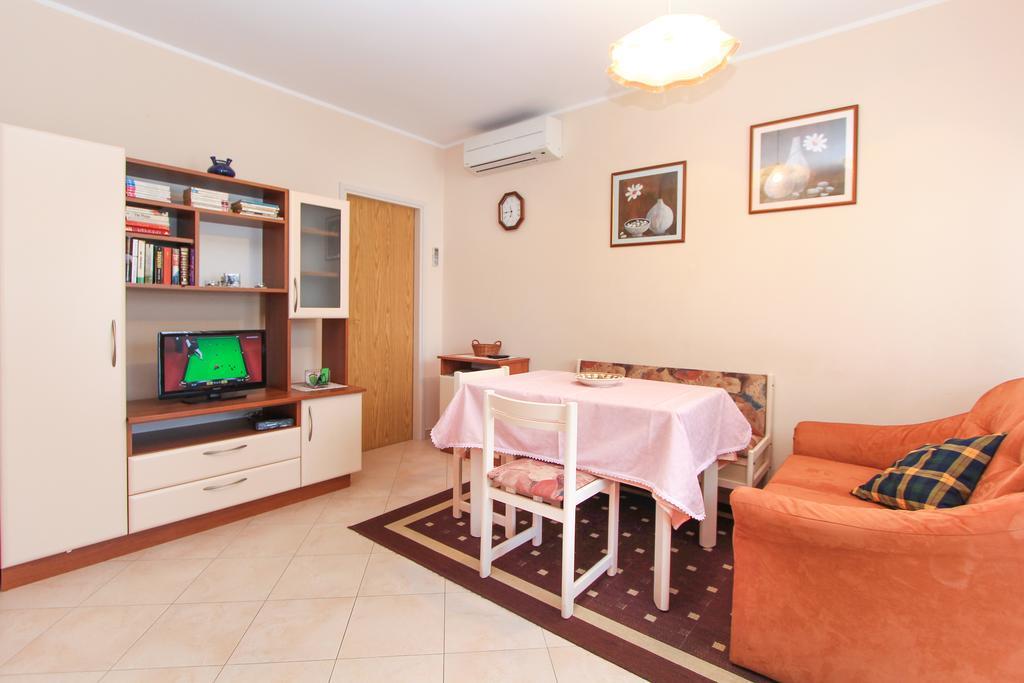 Apartments Silvia Poreč Eksteriør billede