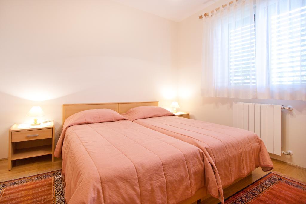 Apartments Silvia Poreč Eksteriør billede